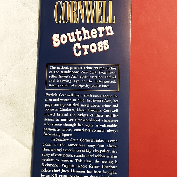 Southern Cross by Patricia Cornwell New York times best seller - Picture 4 of 10